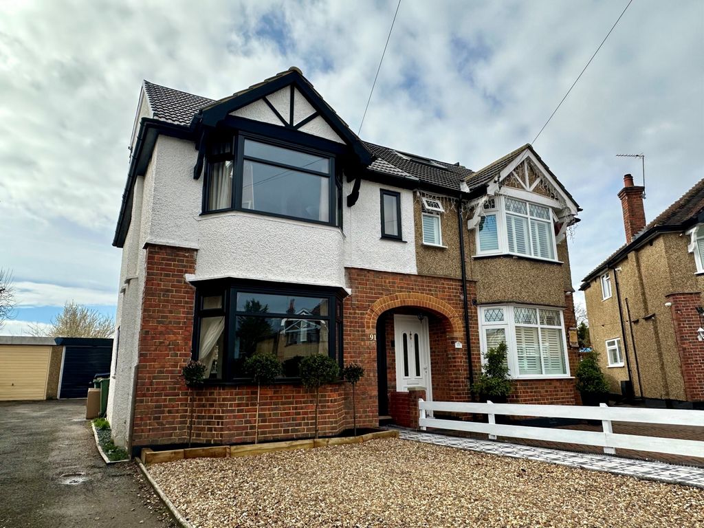 3 bed semidetached house for sale in Maytree Crescent, Watford WD24