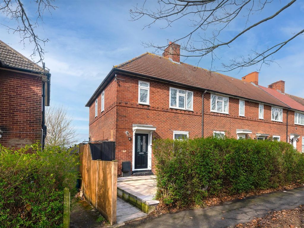 3 bed end terrace house for sale in Reigate Avenue, Sutton SM1 Zoopla
