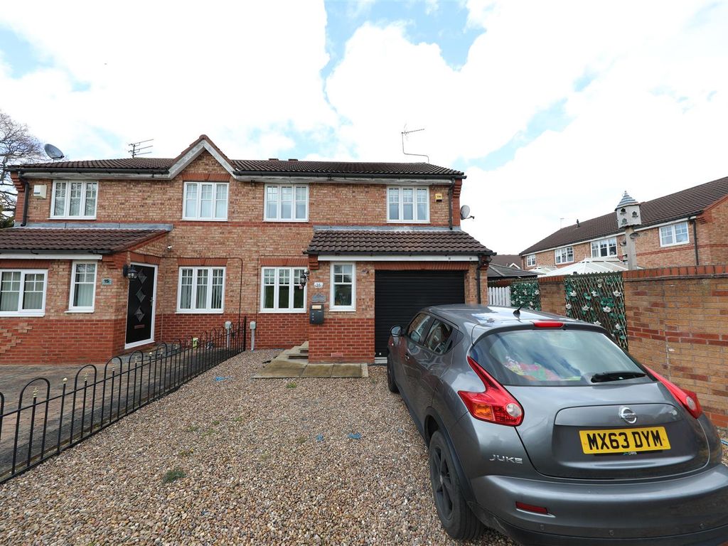 3 bed semidetached house for sale in Downhill Drive, Bransholme, Hull