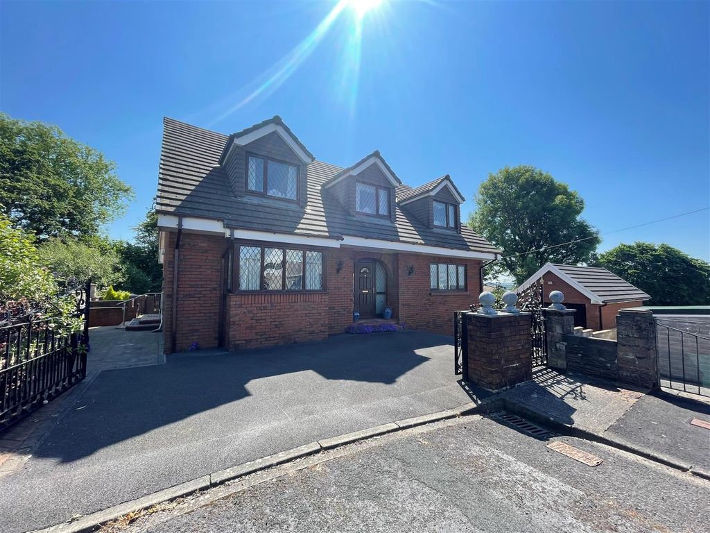 4 bed detached house for sale in Tegfynydd, Swiss Valley, Llanelli SA14, £375,000 Zoopla