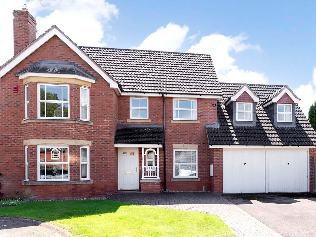 4 bed detached house for sale in Grace Gardens, Cheltenham GL51, £