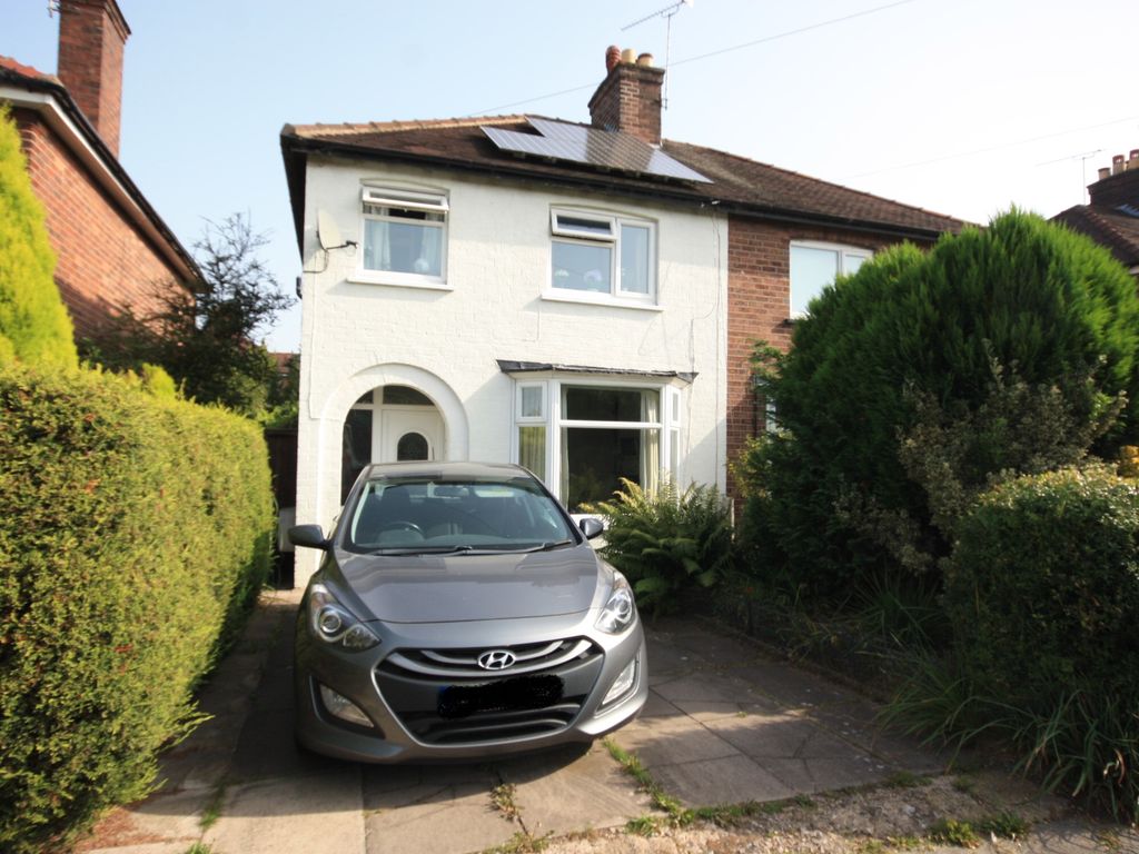3 bed semidetached house for sale in Salisbury Avenue, Crewe CW2, £