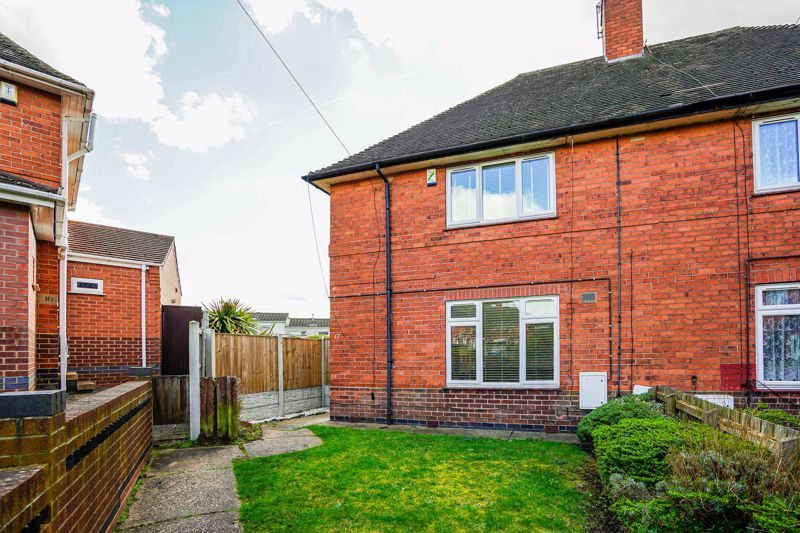 3 bed semidetached house for sale in 17 Kelfield Close, Nottingham NG6