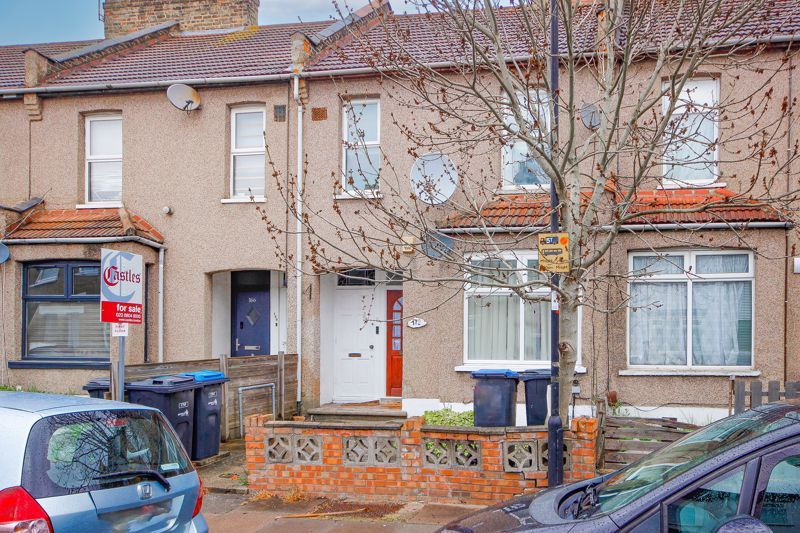 3 bed for sale in Scotland Green Road North, Ponders End