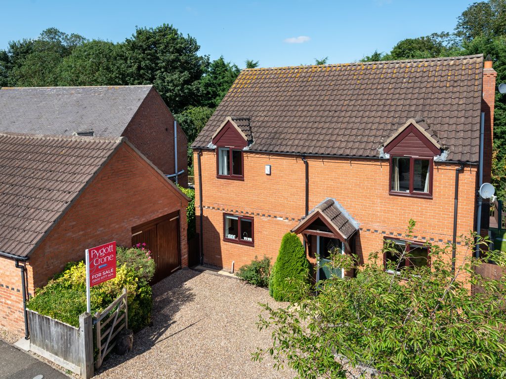 4 bed detached house for sale in St. Johns Drive, Corby Glen, Grantham
