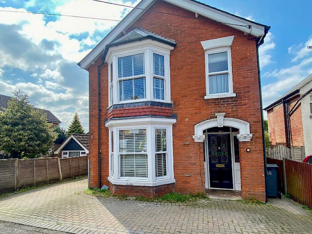 3 bed detached house for sale in Old Winton Road, Andover SP10 Zoopla