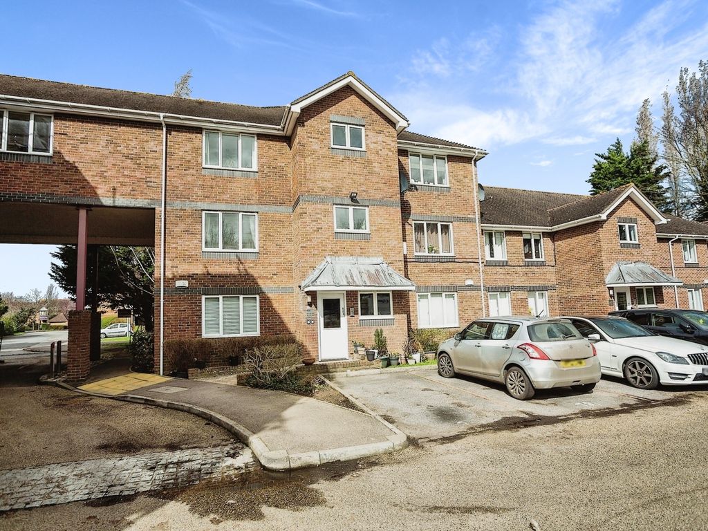 2 bed flat for sale in Stoneacre Court, Enterprise Road, Maidstone ME15