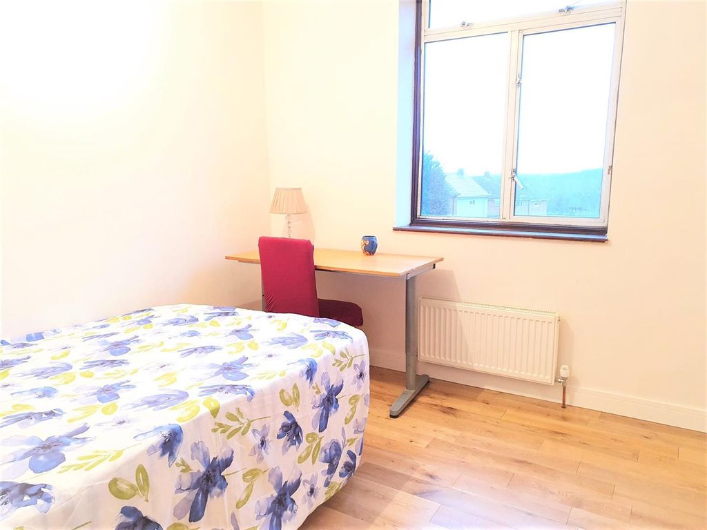 1 bed terraced house to rent in Hazel Grove, Hatfield AL10, £820 pcm
