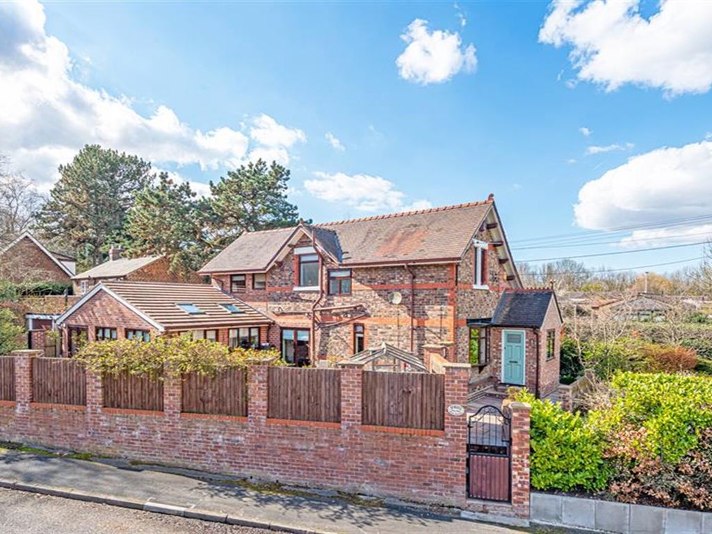 4 bed detached house for sale in Chester Road, Preston Brook, Runcorn WA7, £535,000 Zoopla