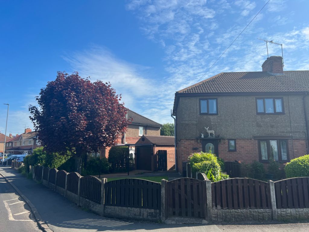 3 bed semidetached house for sale in Wrangbrook Road, Upton