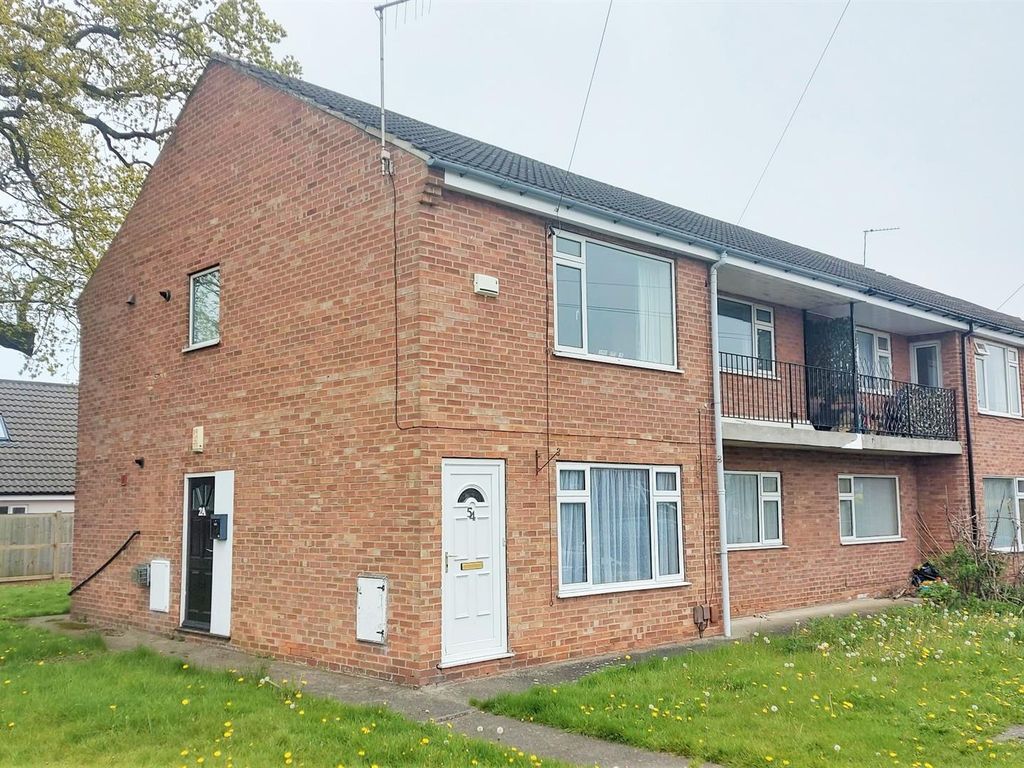 2 bed flat for sale in Woodlands Grove, York YO31, £200,000 Zoopla