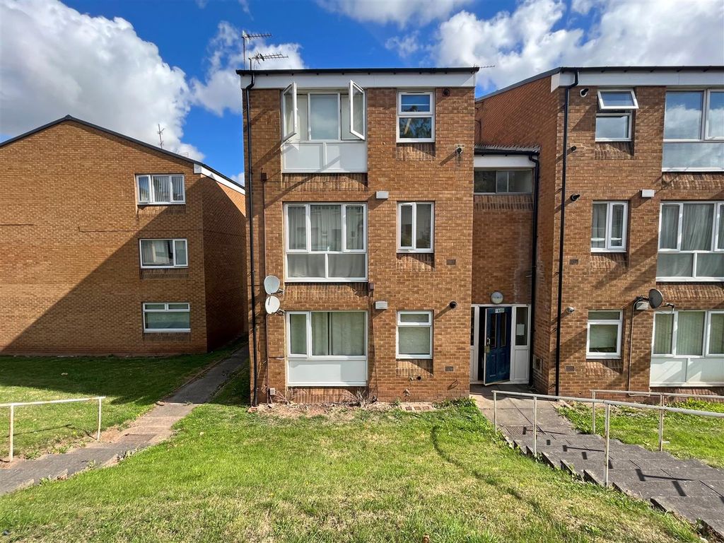 1 bed flat to rent in Queens Avenue, Gedling, Nottingham NG4, £600 pcm