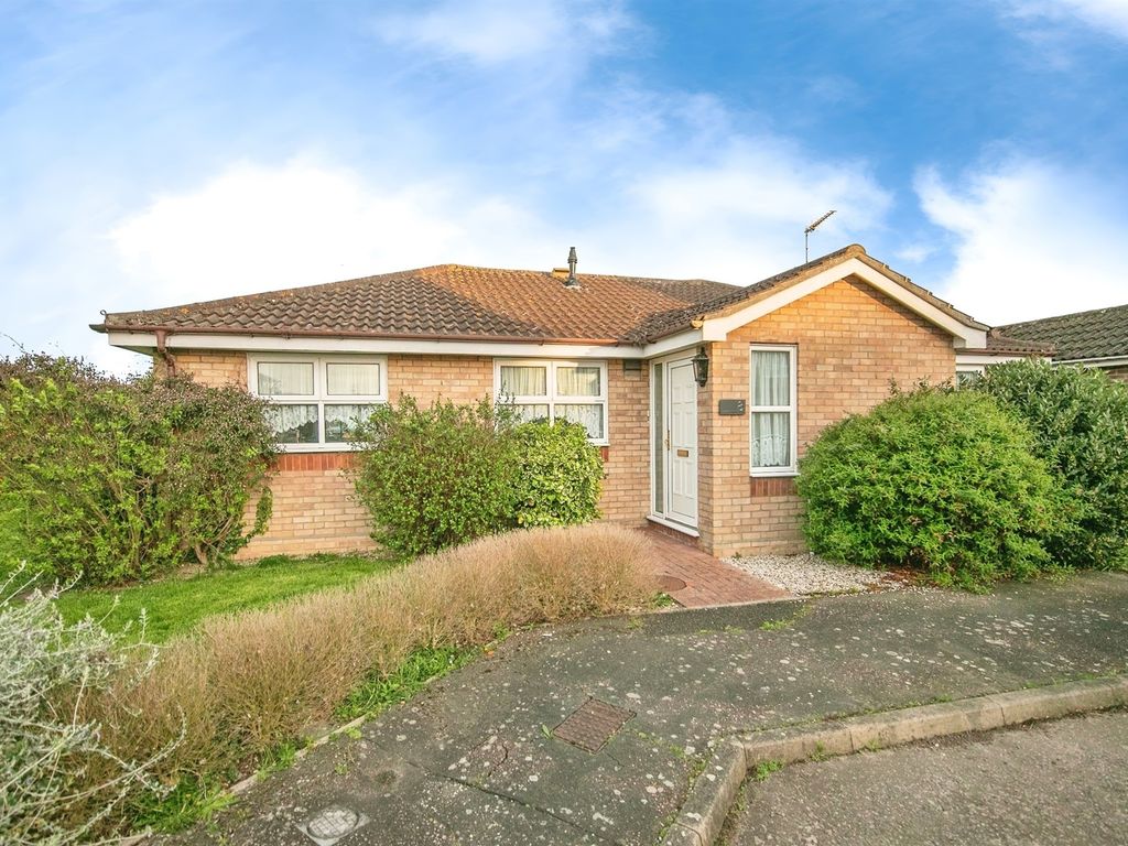 3 bed detached bungalow for sale in Abinger Close, ClactonOnSea CO16