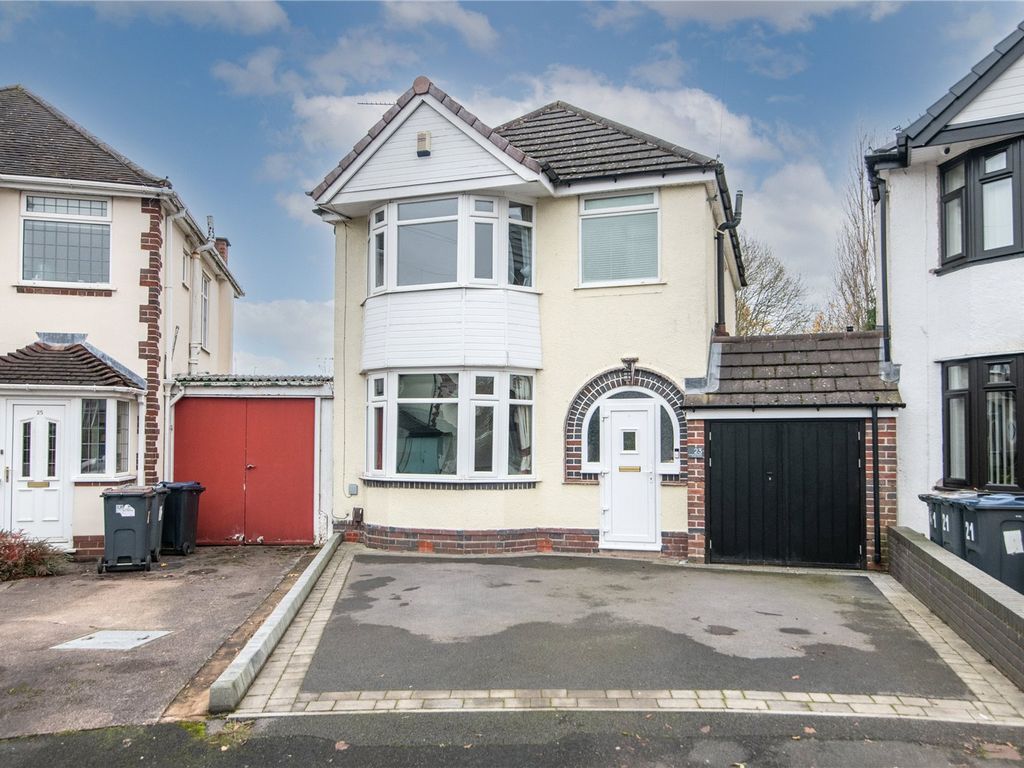 3 bed detached house for sale in Birdlip Grove, Birmingham, West