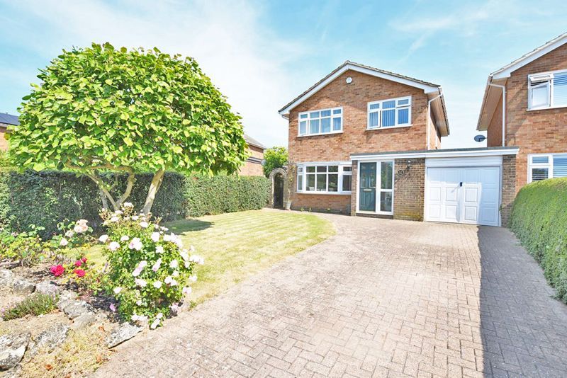 3 bed detached house for sale in Birling Avenue, Bearsted, Maidstone