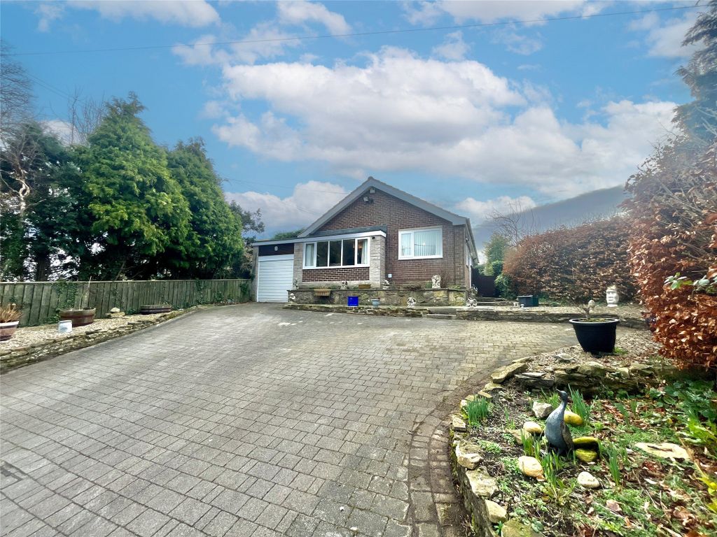 3 bed bungalow for sale in Barlow Road, BlaydonOnTyne NE21, £340,000