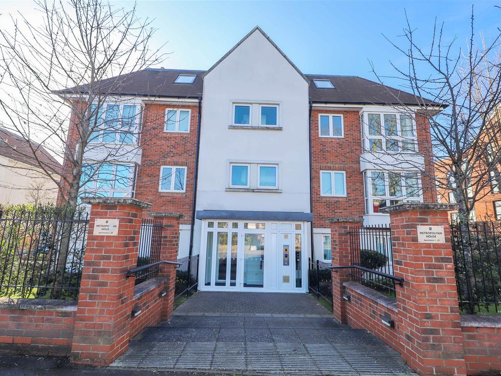 1 bed flat for sale in Pembroke Road, Ruislip Manor, Ruislip HA4 Zoopla