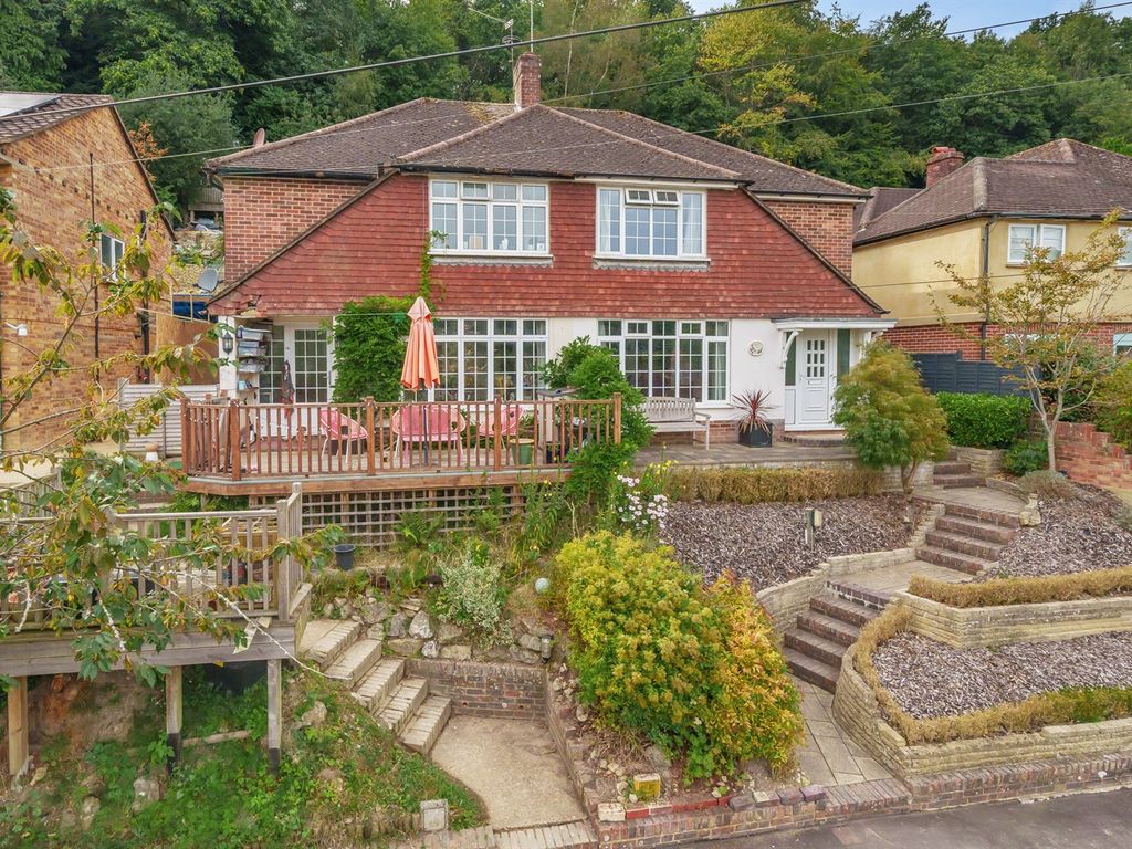 3 bed semidetached house for sale in 36 Cherry Tree Avenue, Haslemere