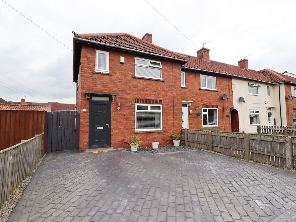 2 bed end terrace house for sale in Coronation Crescent, Yarm TS15, £