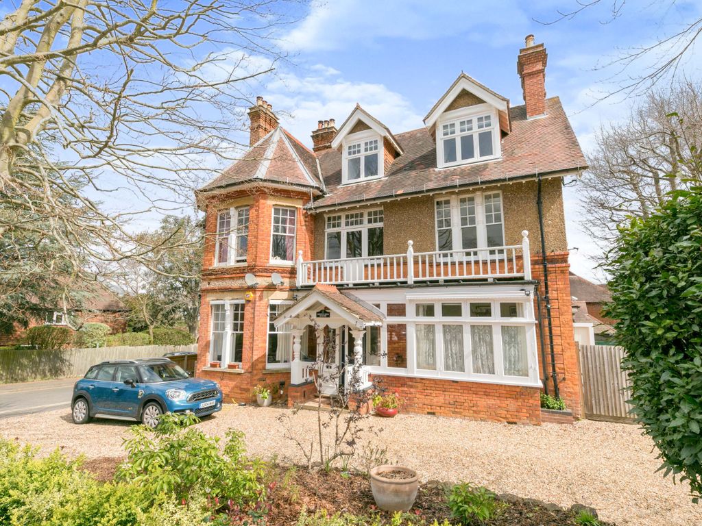 Grove End House, 12 Pit Farm Road, Guildford, Surrey GU1  