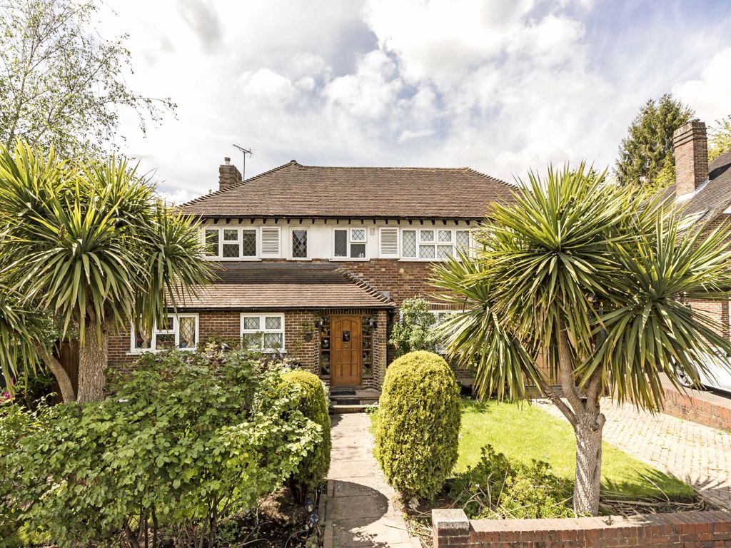 4 bed property to rent in Southwood Avenue, Coombe, Kingston Upon