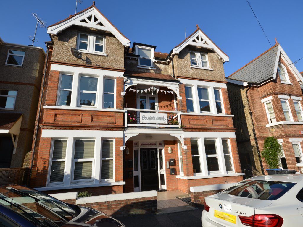 1 bed flat to rent in Wrotham Road, Broadstairs CT10, £825 pcm Zoopla