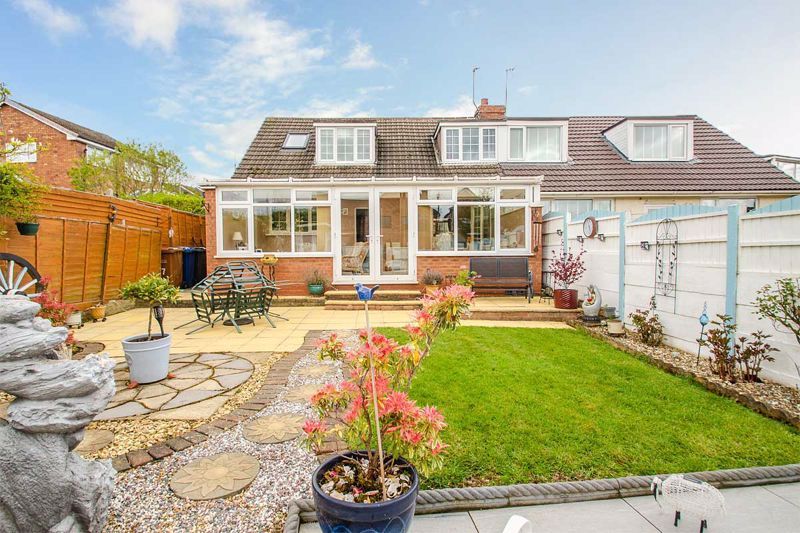 3 bed semidetached bungalow for sale in Blenheim Road, Chase Terrace