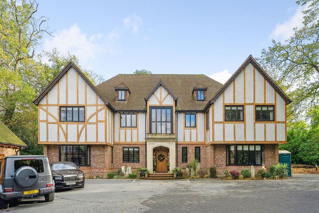 7 bed detached house for sale in Croydon Road, Keston BR2 Zoopla