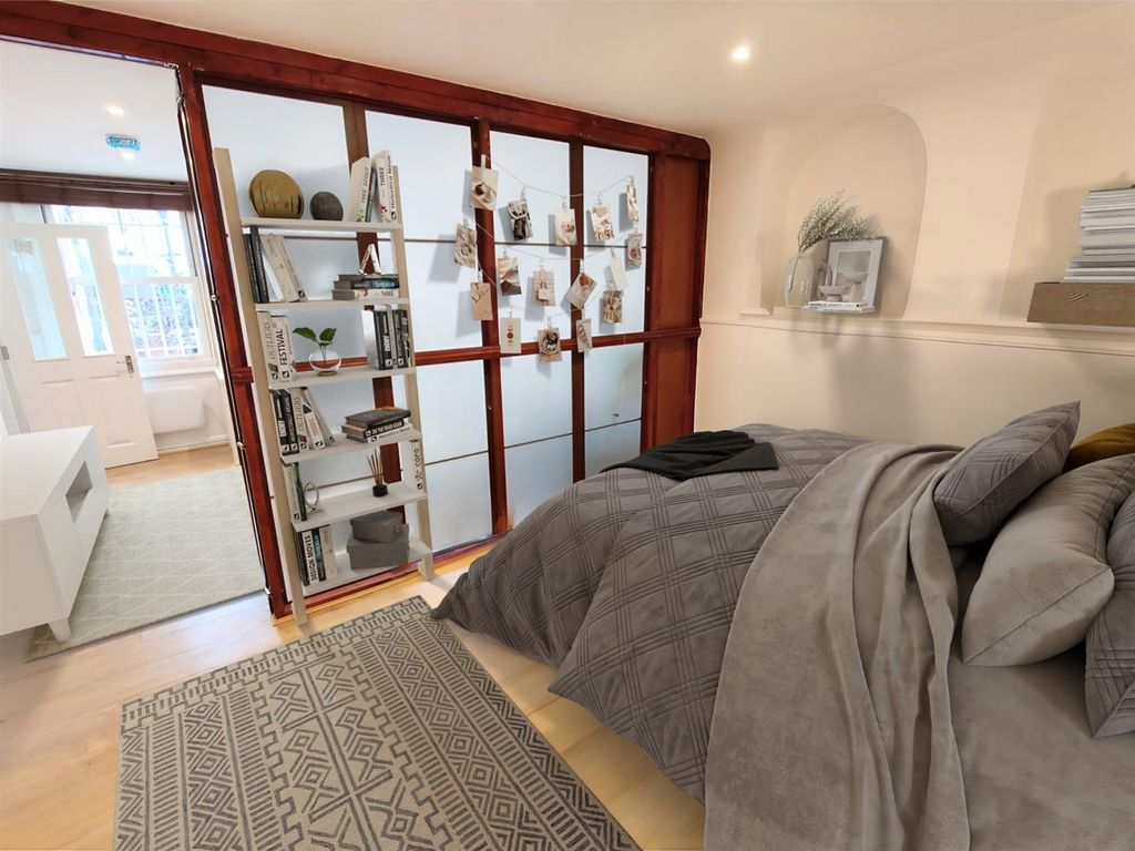 1 bed flat to rent in Buckland Crescent NW3, Belsize Park, £1,850 pcm