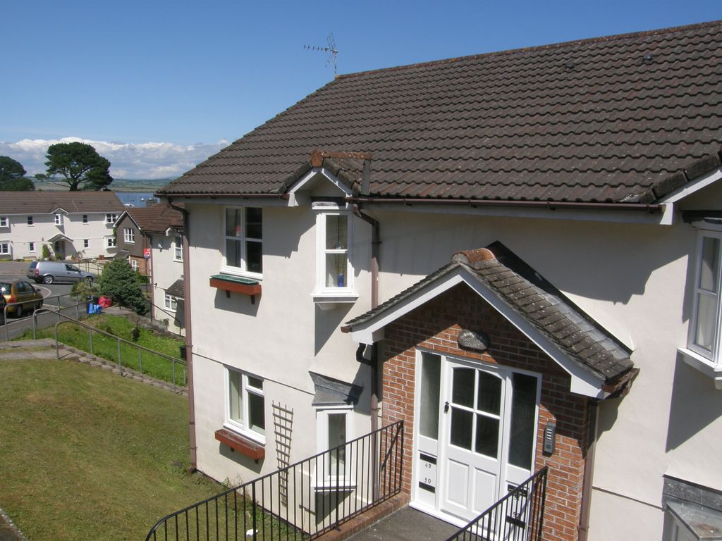 2 bed flat to rent in Gardens, Saltash PL12, £700 pcm Zoopla