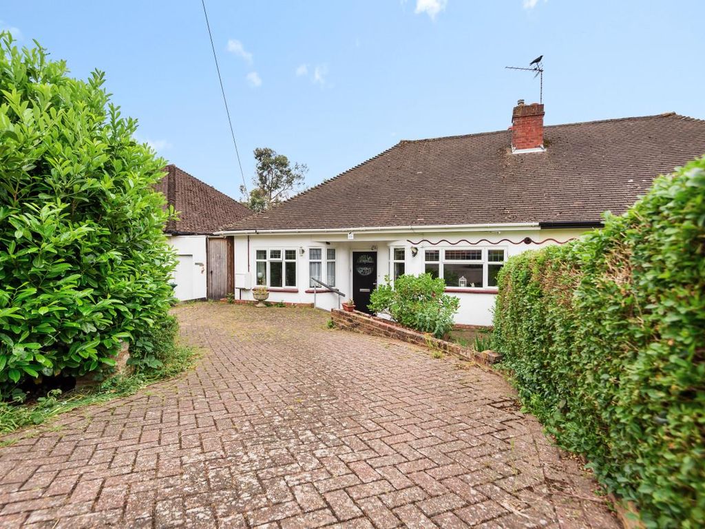 2 bed semidetached bungalow for sale in Weald Rise, Harrow HA3 Zoopla