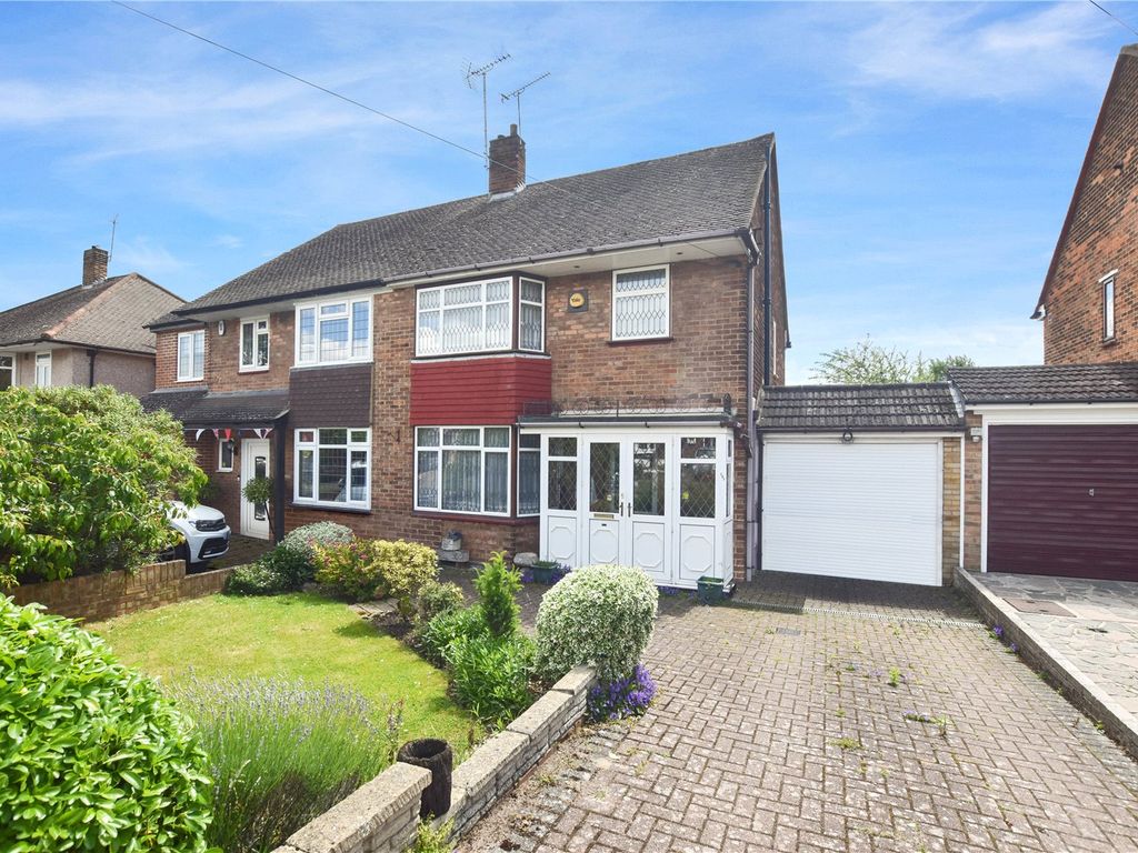 3 bed semidetached house for sale in Glenhurst Avenue, Bexley Village