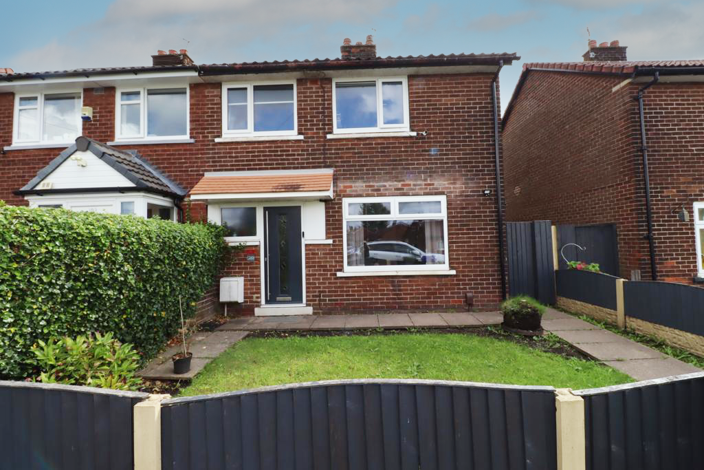 3 bed semidetached house to rent in St. Annes Road, Audenshaw