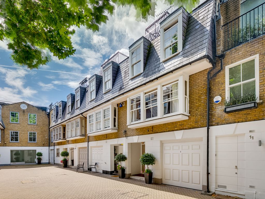 St. Catherines Mews, London SW3  