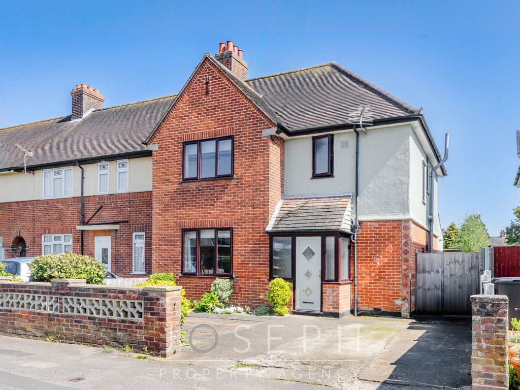 3 bed end terrace house for sale in Lindbergh Road, Ipswich IP3, £