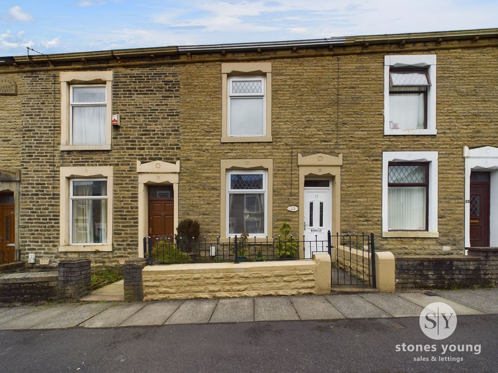 2 bed terraced house for sale in Clifton Street, Rishton BB1, £80,000