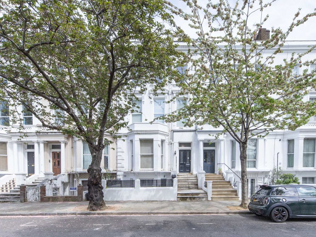 2 bed flat for sale in Russell Road, London W14 Zoopla