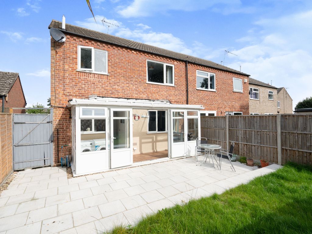 3 bed semidetached house for sale in Lovell Gardens, Watton, Thetford