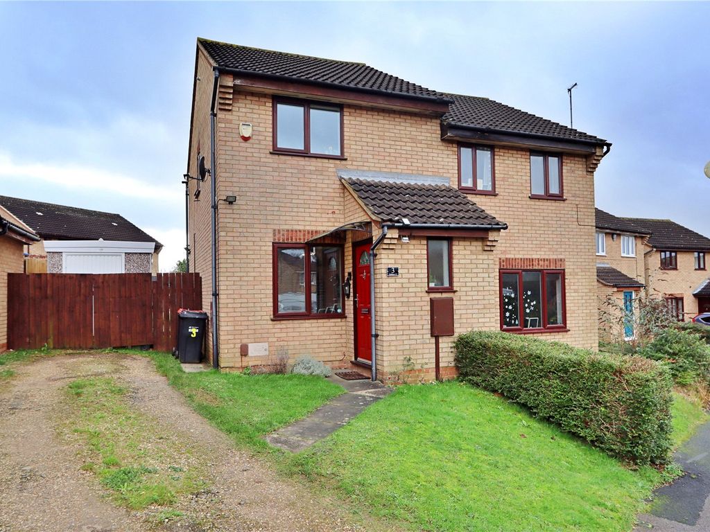 2 bed semidetached house for sale in Gisburn Close, Heelands, Milton