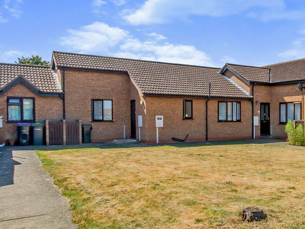 2 bed terraced bungalow for sale in Osborn Way, Heckington, Sleaford