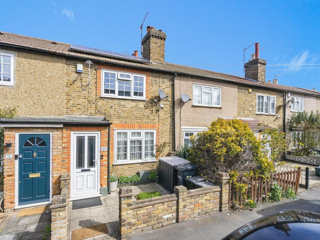 3 bed terraced house for sale in Cecil Road, Waltham Cross EN8 Zoopla