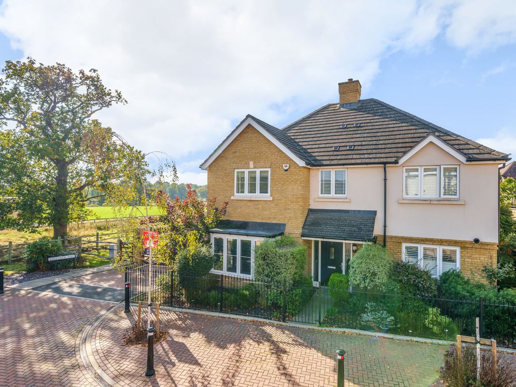4 bed detached house for sale in Brookwood Farm Drive, Knaphill, Woking