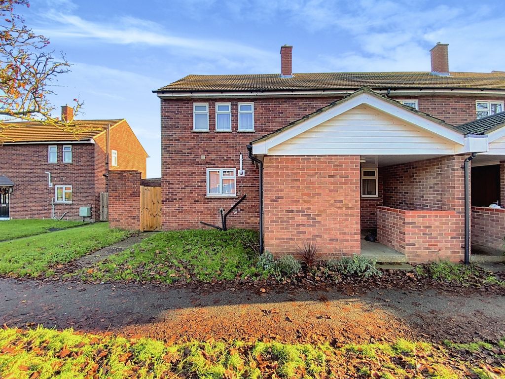 3 bed end terrace house for sale in Elm Road, Upper Marham, King's Lynn