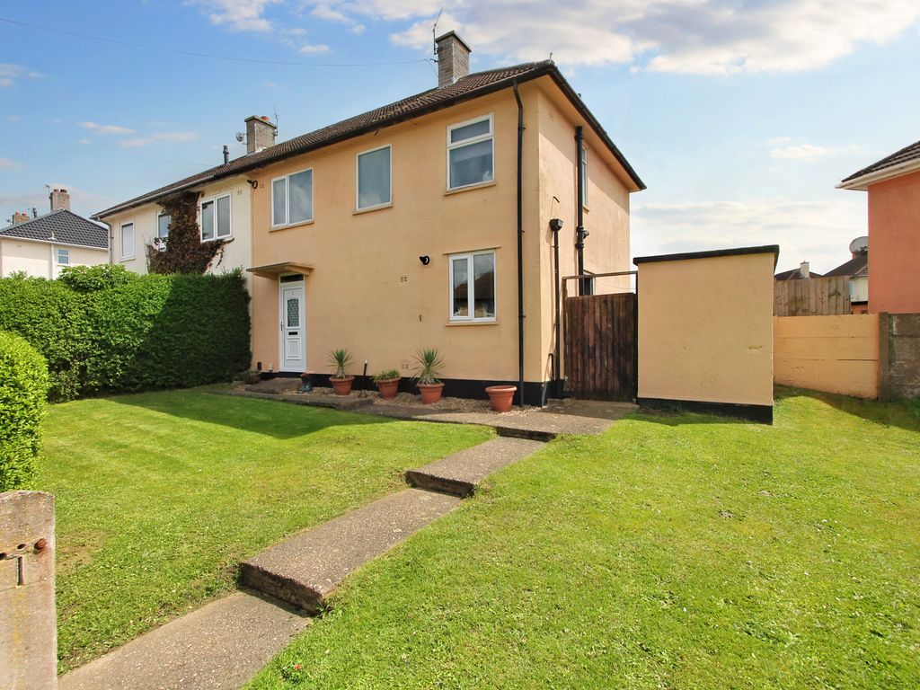 3 bed semidetached house for sale in Maplin Road, Netherhall