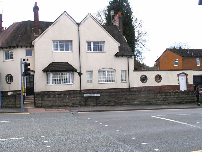 4 bed semidetached house for sale in Halesowen Road, Cradley Heath B64
