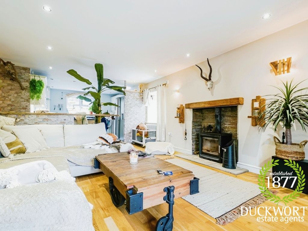 2 bed detached house for sale in Cross Edge, Oswaldtwistle BB5, £