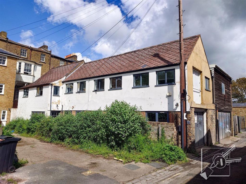 Office to let in East Crescent Road, Gravesend, Kent DA12 Zoopla