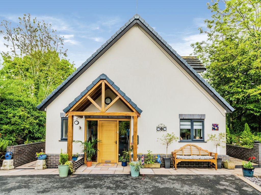 3 bed detached house for sale in Chester Road, Hazel Grove, Stockport