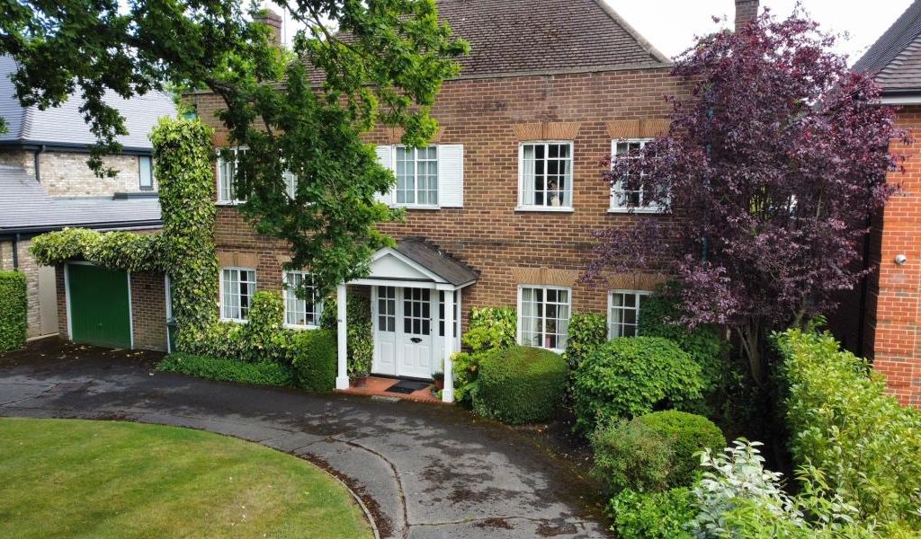 4 bed detached house to rent in Copse Wood Way, Northwood HA6 Zoopla