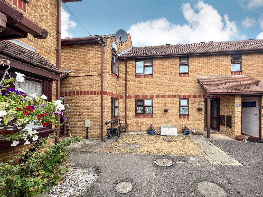 1 bed flat for sale in Postern Close, Portchester, Fareham PO16 Zoopla